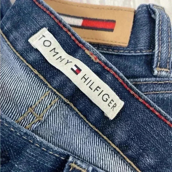 Vintage Classic Tommy Hilfiger Woman’s Denim Jeans Size 8 Stright Fit  Med Wash - Picture 2 of 16